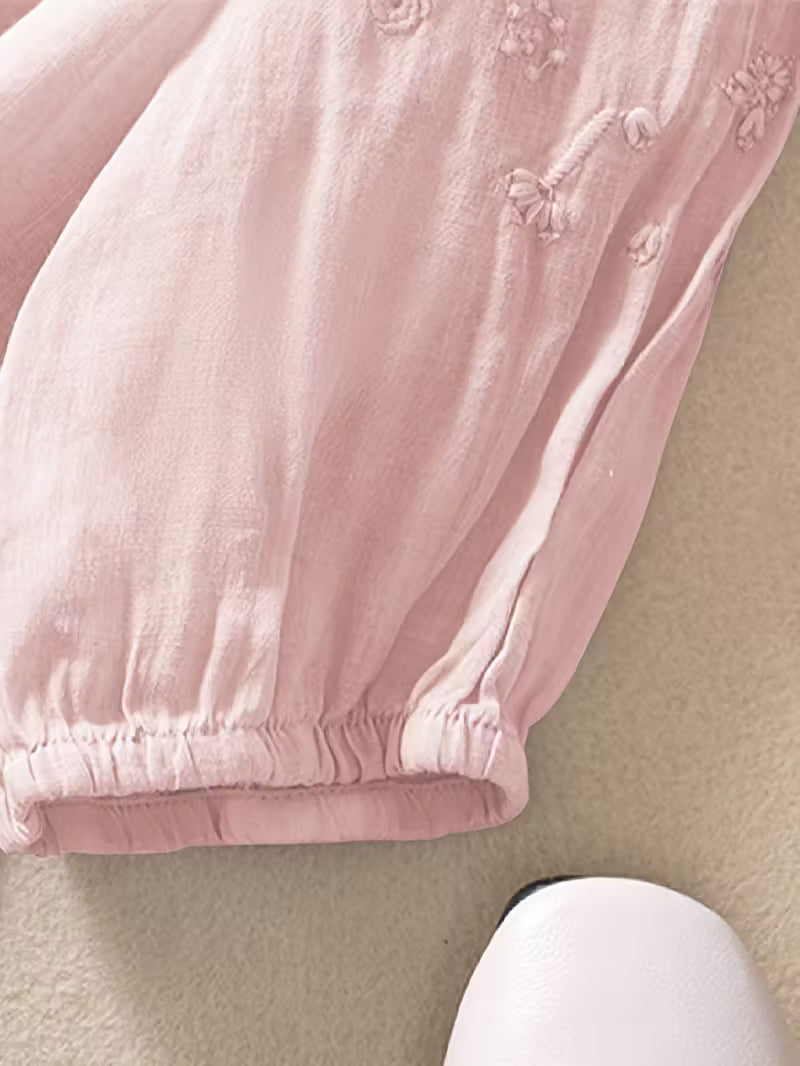 Éléna™ — Elegant broderet bluse i hørblanding