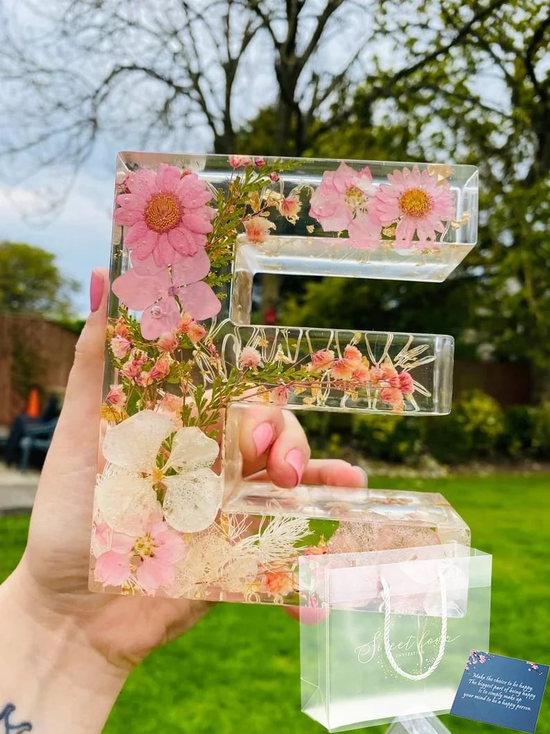 🌸Håndlavet natlampe med blomster i resin