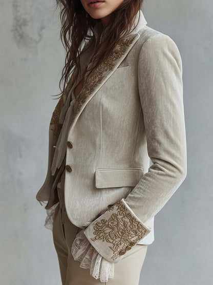 Constance | Skræddersyet elfenbensblazer med broderi