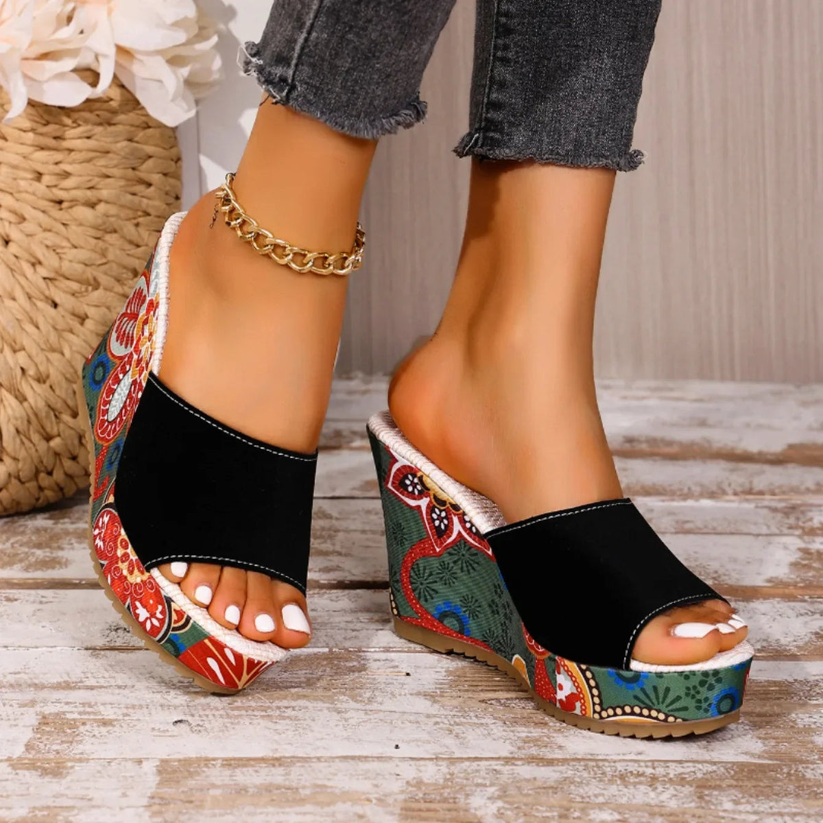 Joelle™ — Skulpturelle mules med blomsterhæl