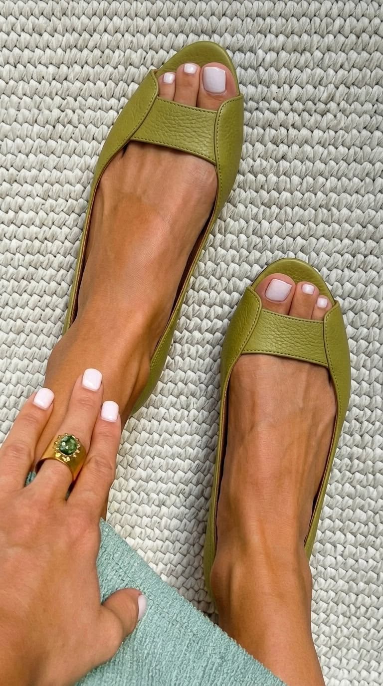 Adelina Gyldne Sandaler – Komfort og Chic