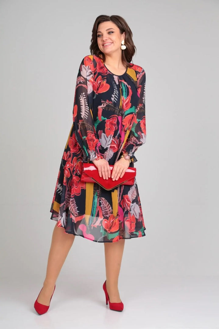 Manuelle™ | Elegant feminin blomsterkjole med flot fald