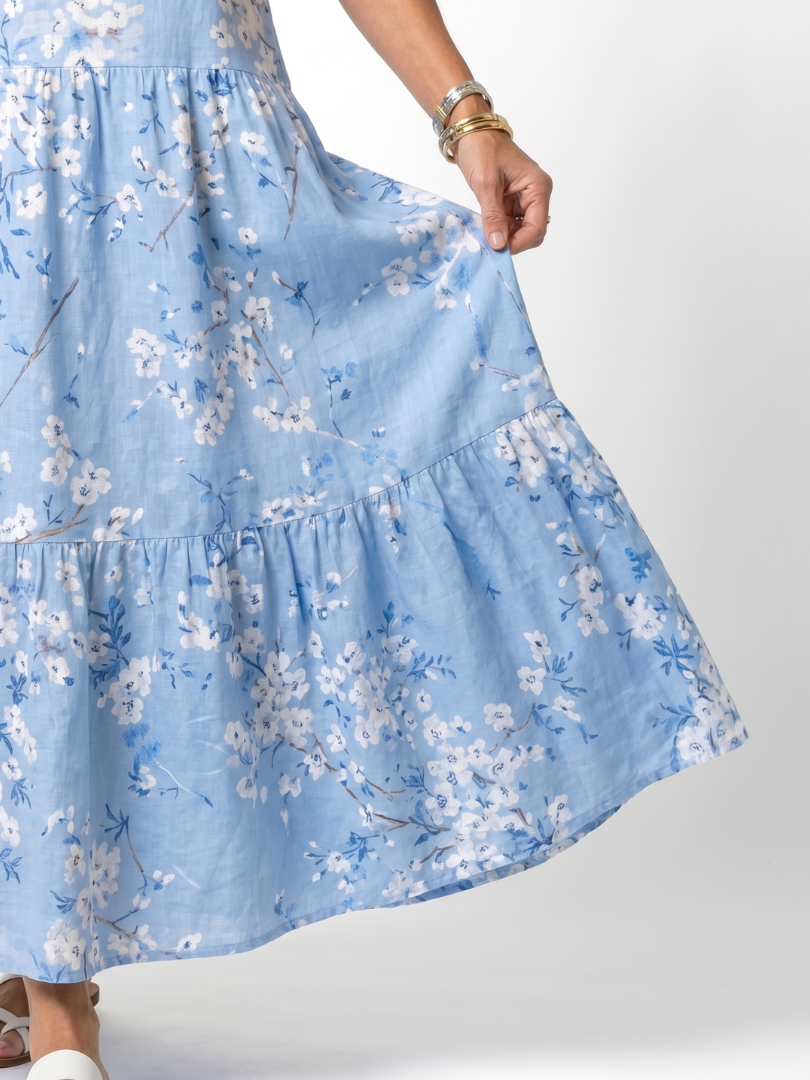 Alora | Midikjole med bindebånd og blomsterprint