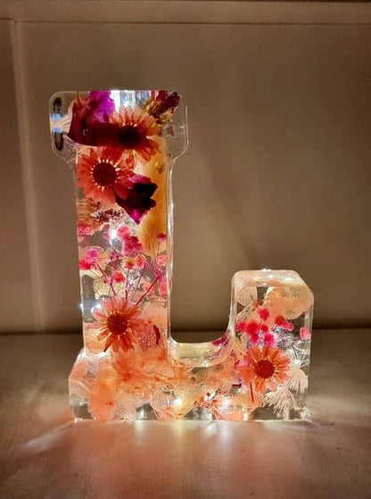 🌸Håndlavet natlampe med blomster i resin