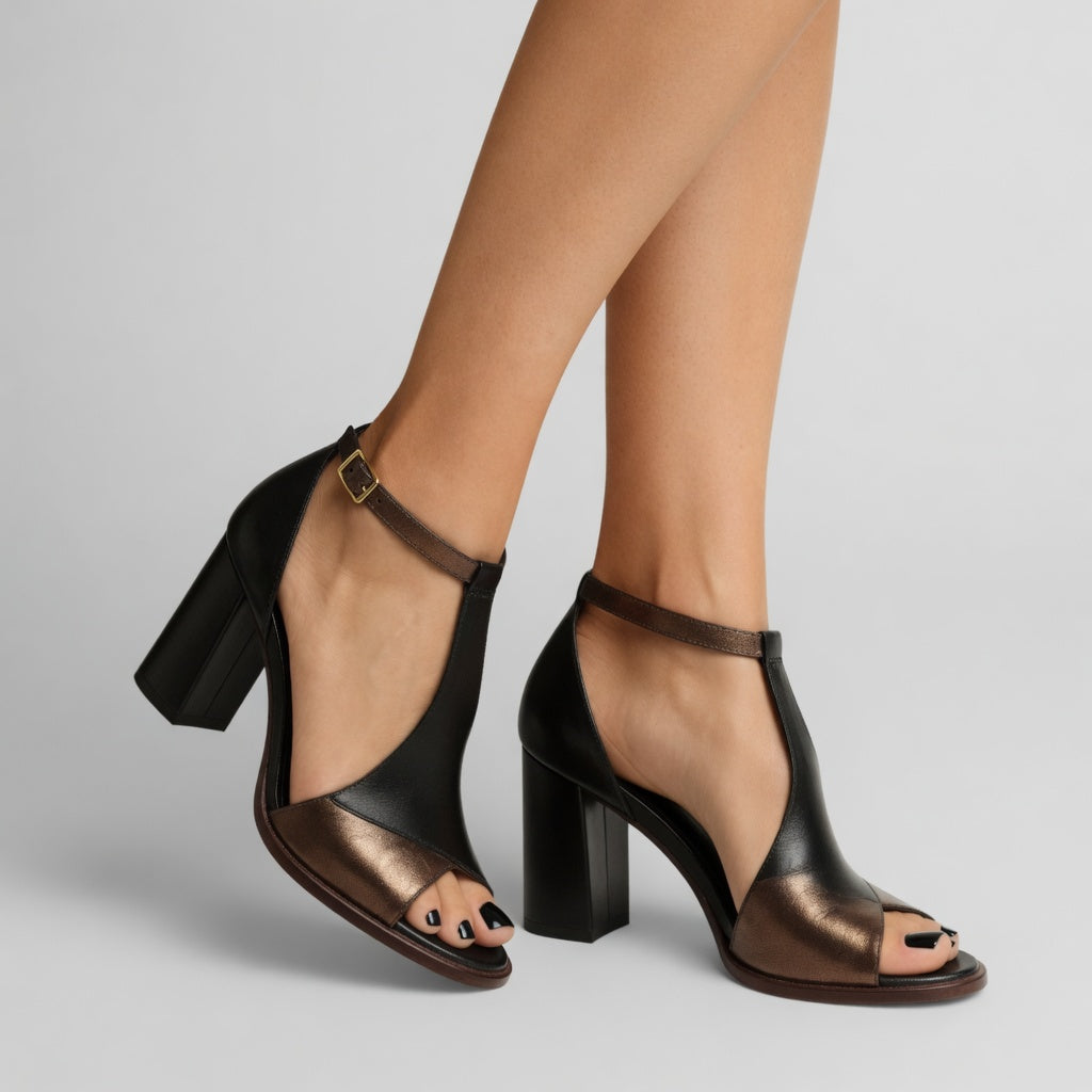 Elwira™ — Sandal med blokhæl i to farver og markant urban elegance
