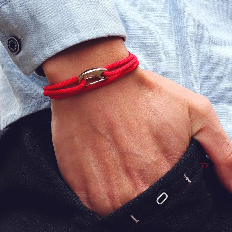Alex™ — Raffineret armbånd i tidløs stil
