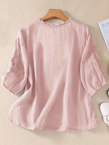 Éléna™ — Elegant broderet bluse i hørblanding