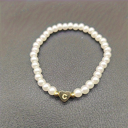 Elegant Armbånd med Initial i Hjerte (A–Z)