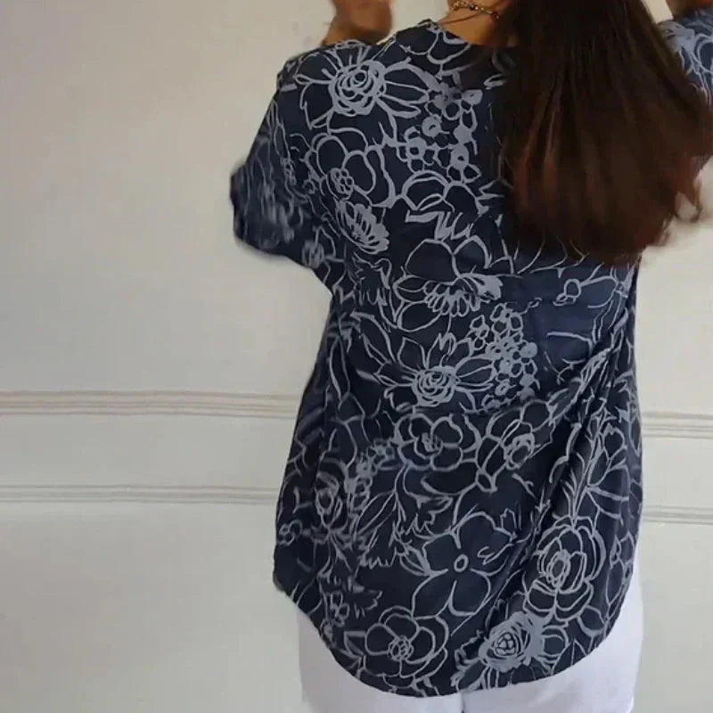 Coralie™ — Elegant bluse med raffineret print