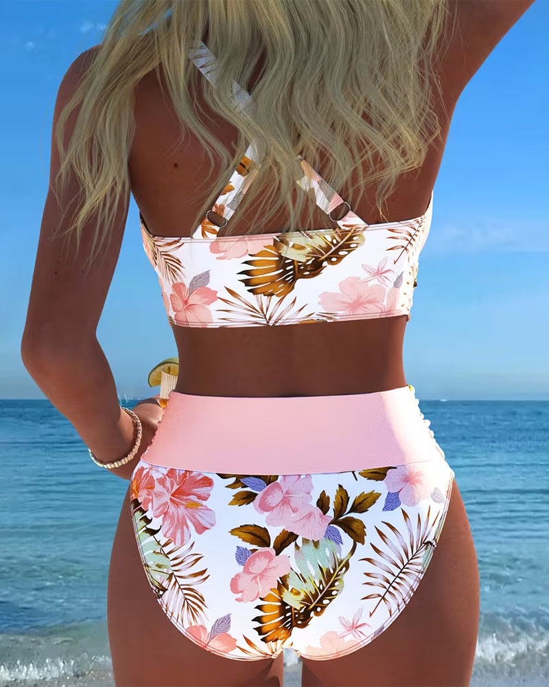 Bikini med kontrastfarvet blomsterprint