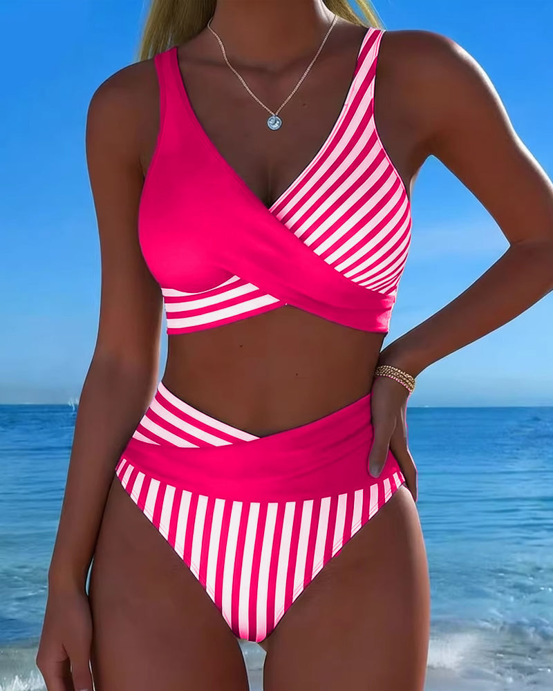 Delphantine™ — Stribet bikini med vikletop og høj talje, sommerglød