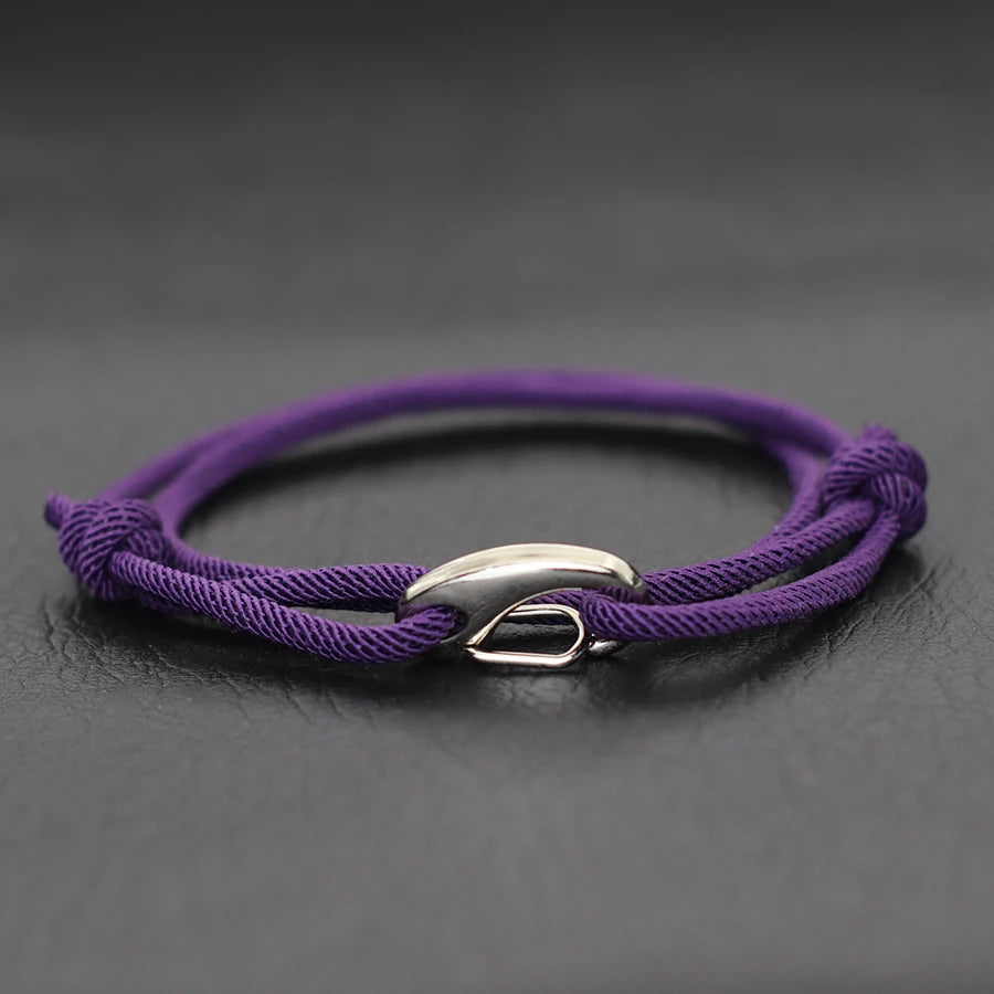 Alex™ — Raffineret armbånd i tidløs stil
