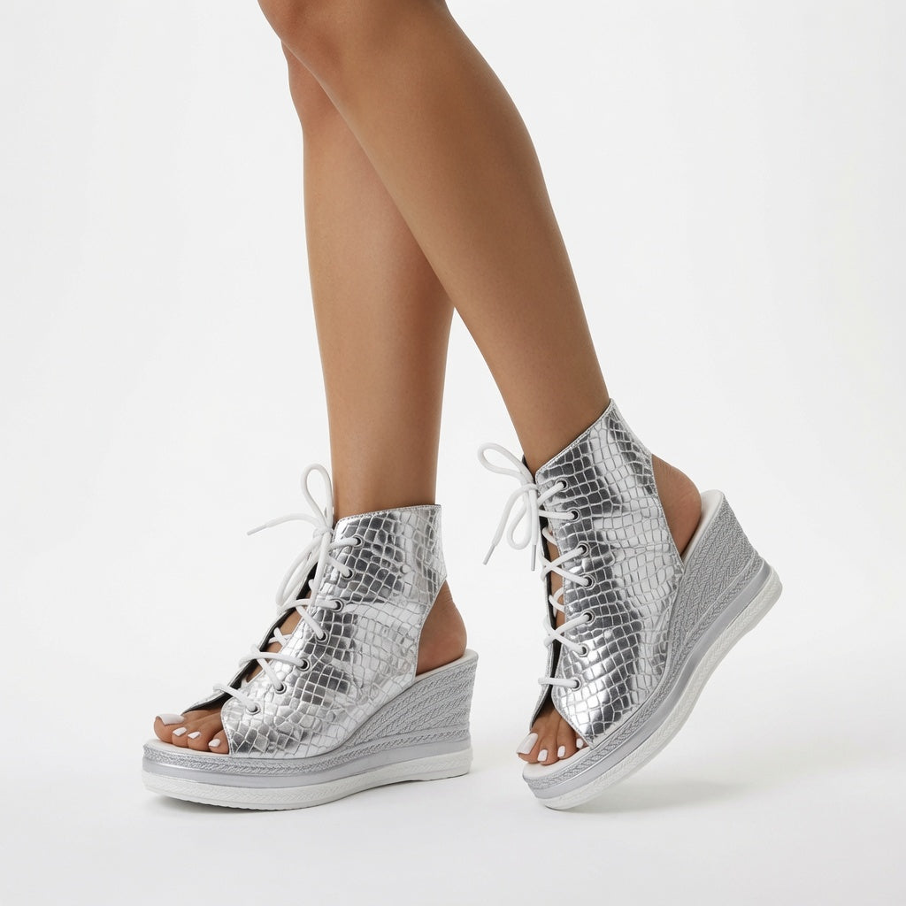 Lacéoline™ — Urban sneaker med kilehæl, åben tå og snørebånd