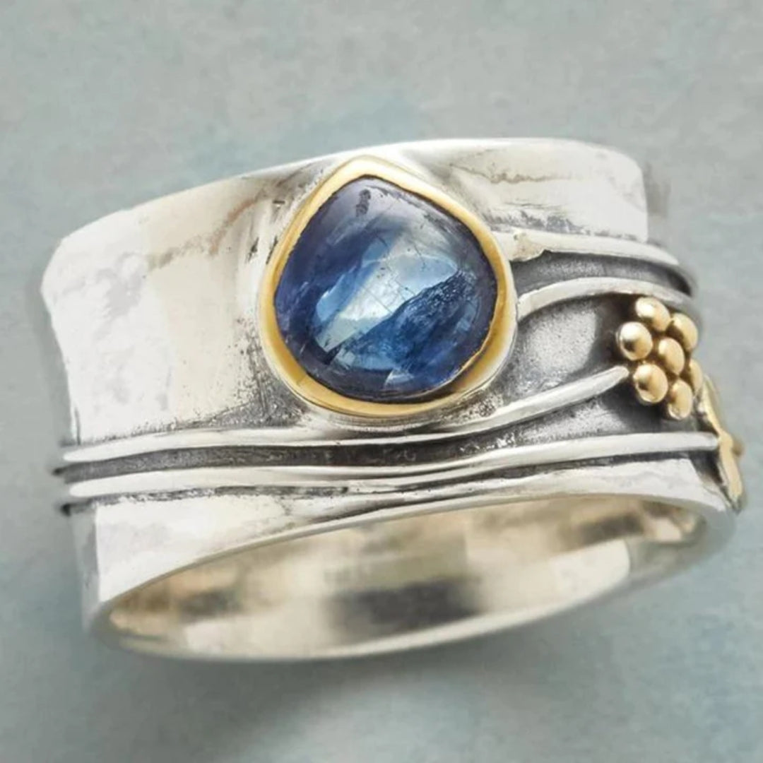 Midnatsblå Ring™ – Klassisk glans