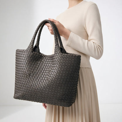 Delphine™ — Flettet shopper i tidløs elegance