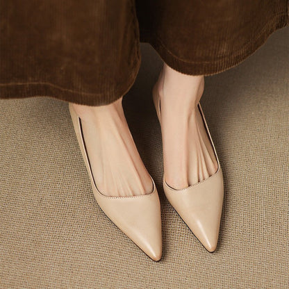Orlisse pumps i læder med kitten heel