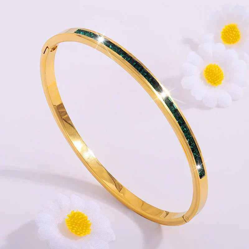 Grønt og guldfarvet armbånd