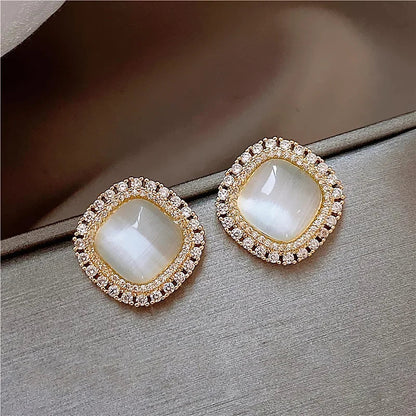 Firkantede chic øreringe med opal og cubic zirkonia