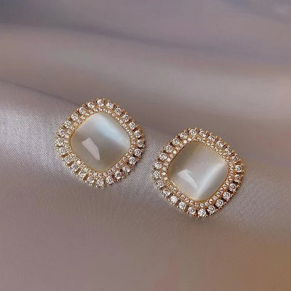 Firkantede chic øreringe med opal og cubic zirkonia