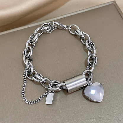 Chunky armbånd med guldhjerte
