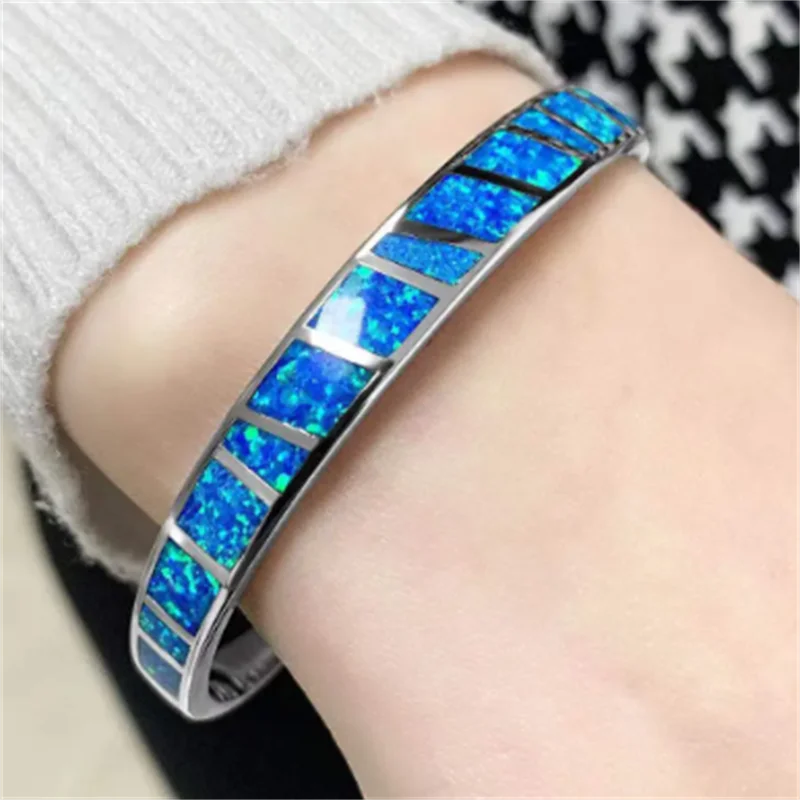 Justerbart Armbånd i Sølv med Blå Fire Opal