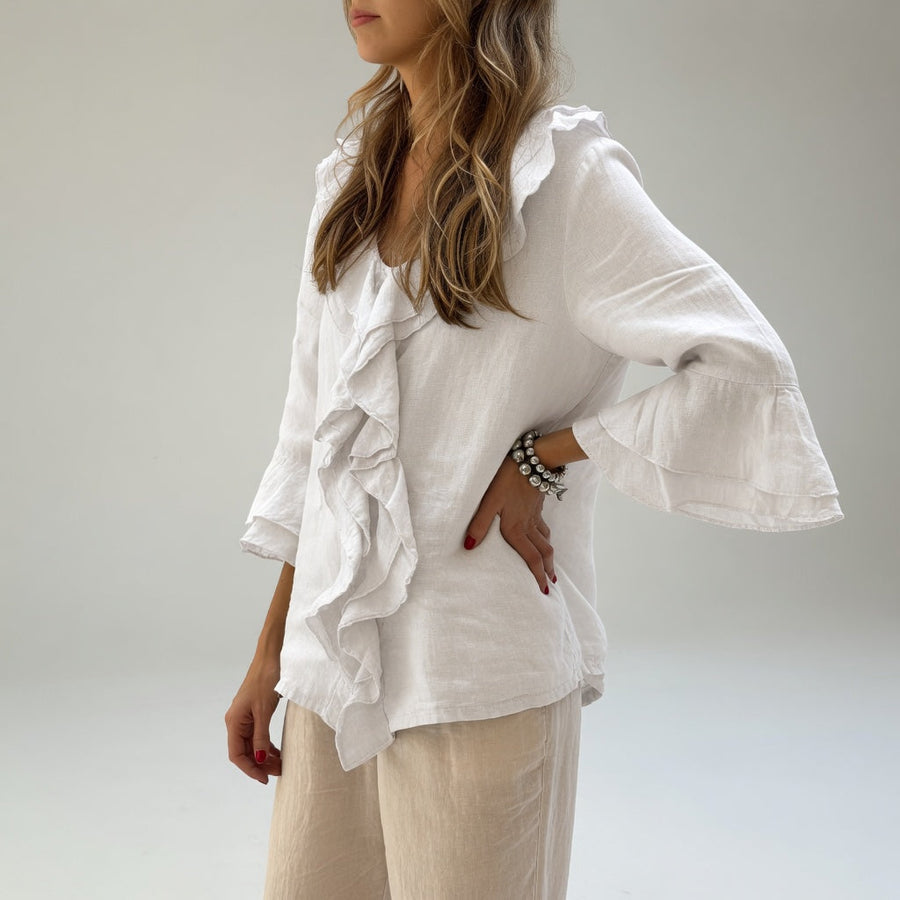 Apolline™ — Elegant flydende bluse med flæsekrave