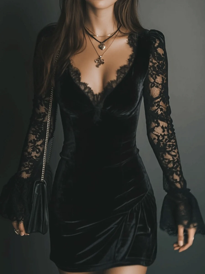 Orinthia™ — Fløjlskjole med magnetisk charme