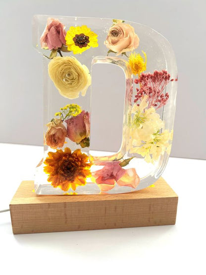 🌸Håndlavet natlampe med blomster i resin
