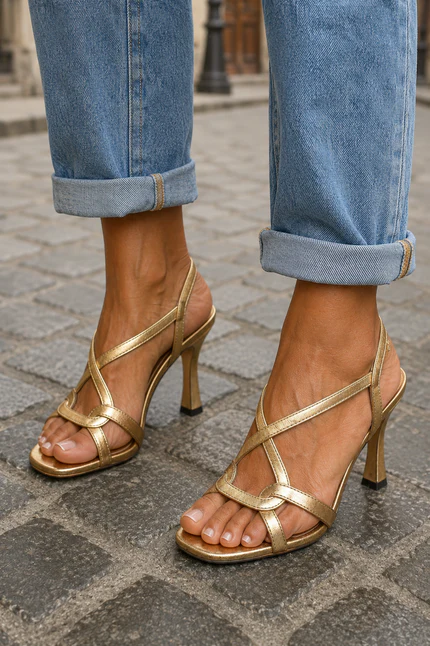Elisabetta | Elegante gyldne sandaler med hæl