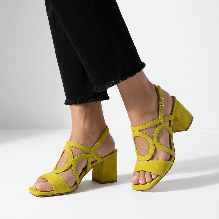 Urbéline™ — Slingback-sandal med blokhæl og udskæringer med spænde