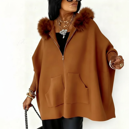 Isadora™ — Lyserød ponchocape med varm elegance