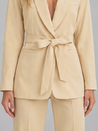 Genziana, beige, detalje af bælte og lommer