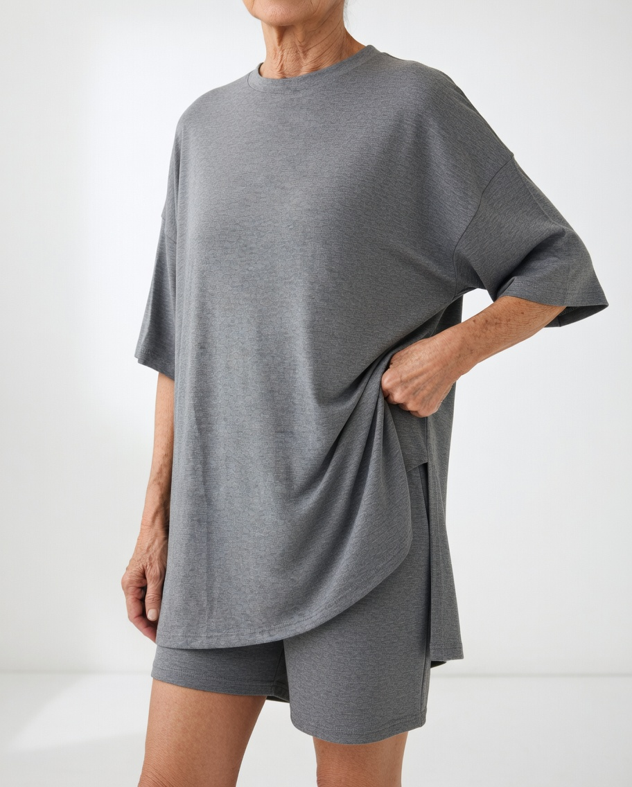 Louisette™ — Oversized T-shirt og shorts i afslappet komfort