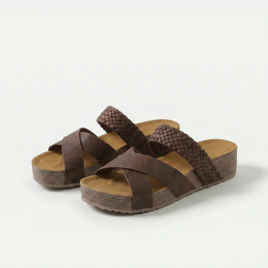Nikki modeaktige ortopædiske sandaler