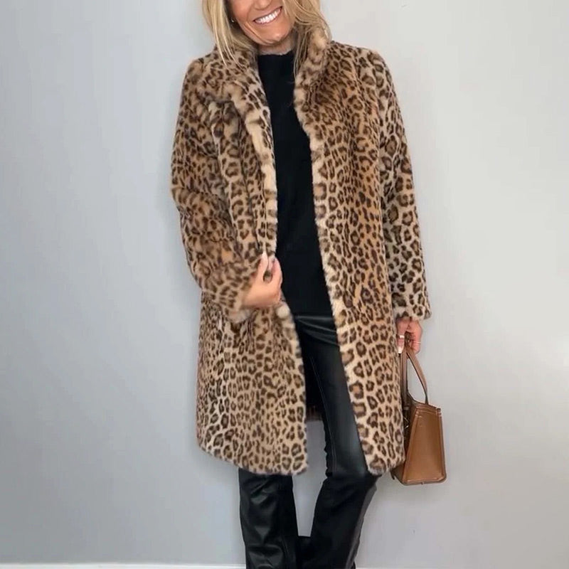 Séverine™ — Elegant halvlang jakke med leopardprint